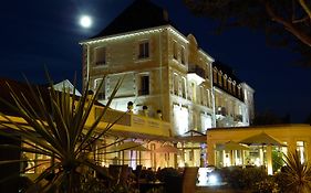 Grand Hôtel de Courtoisville - Piscine&Spa, The Originals Relais (Relais du Silence)